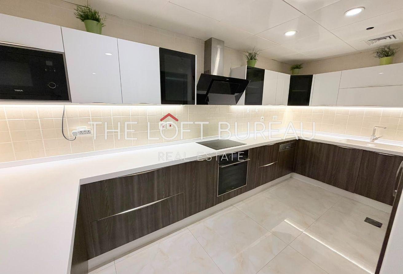 RENOVATED|2 PARKINGS|MARINA & SEA VIEW|FURNISHED