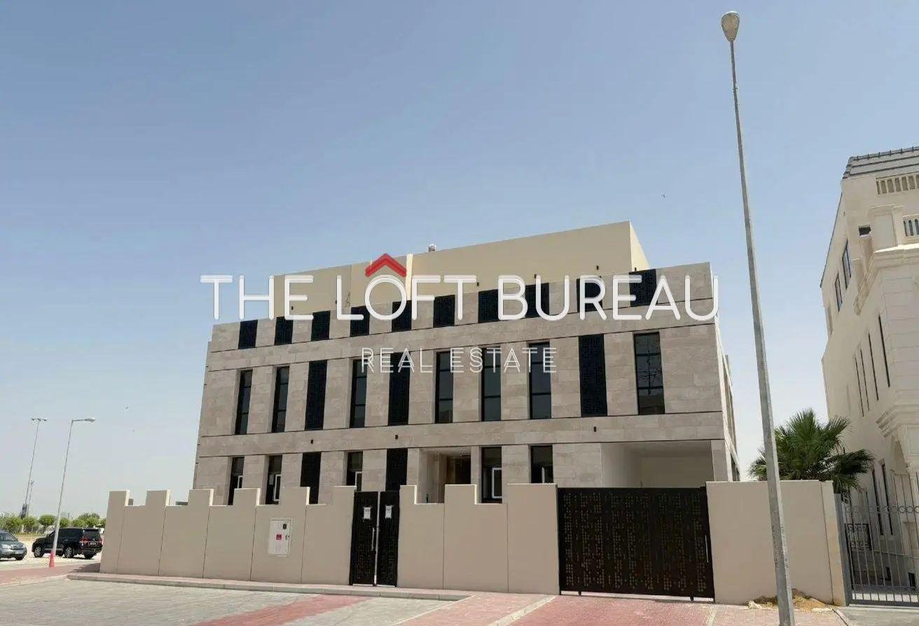 Home 11 FACING AL BIDDA PARK|UNIQUE VILLA+BASMENT|HUGE