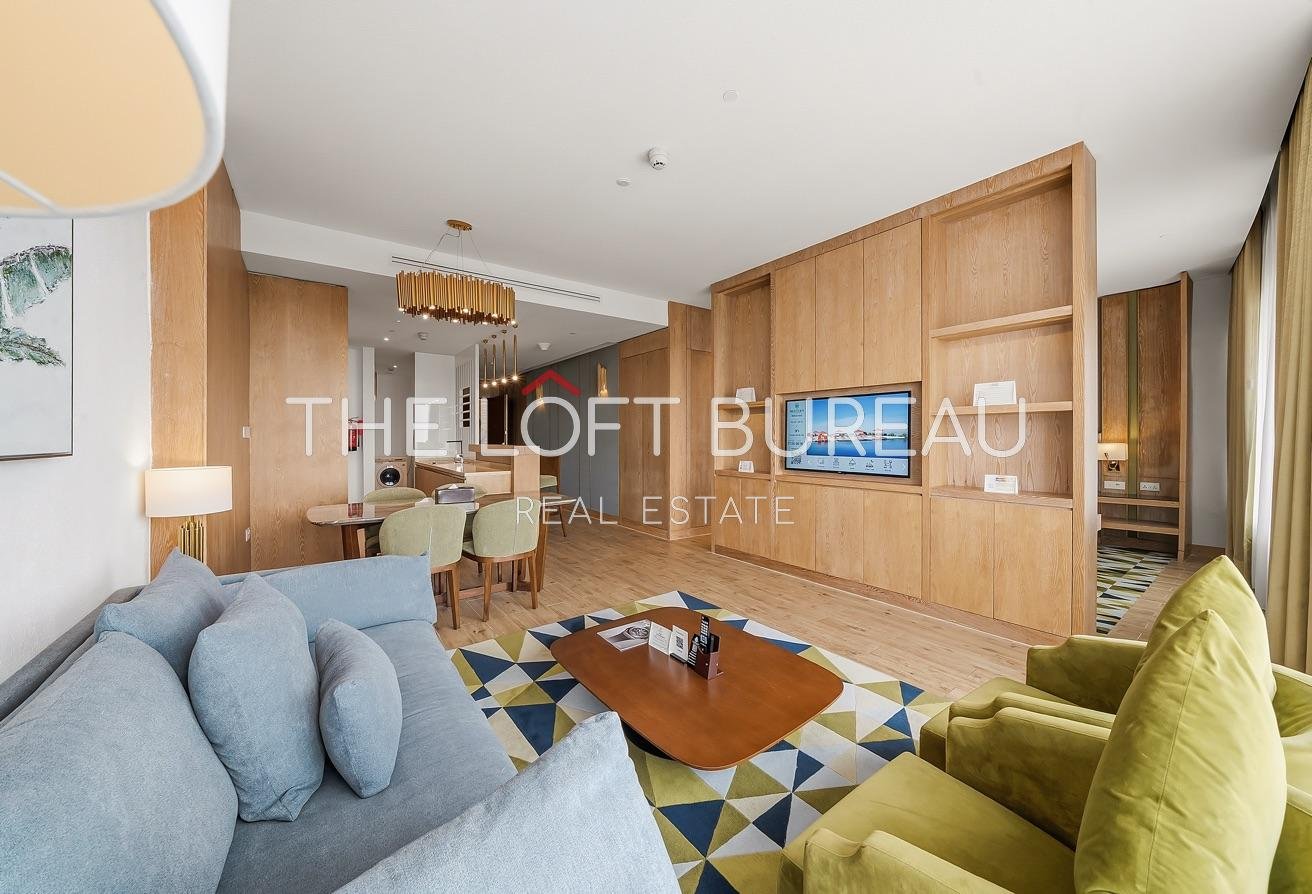 NO COMMISSION!! BILLS INCLUDED! Luxury 1BR