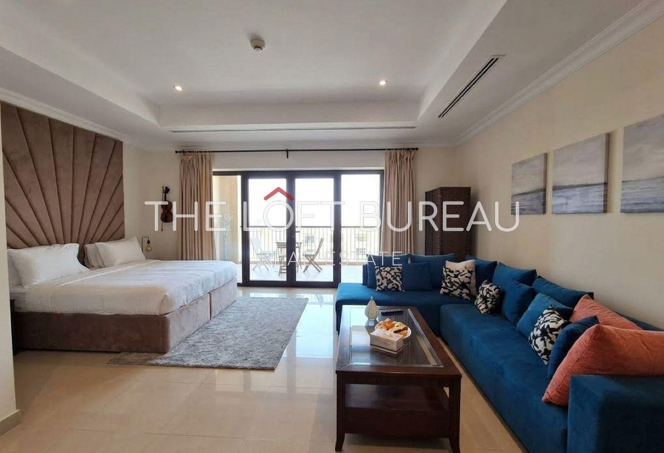 Stunning 74sqm Studio with Sea View in Porto Arabi