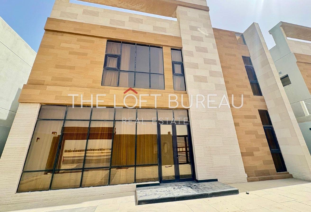 STANDALONE 5BR VILLA | PRIVATE POOL | ELEVATOR