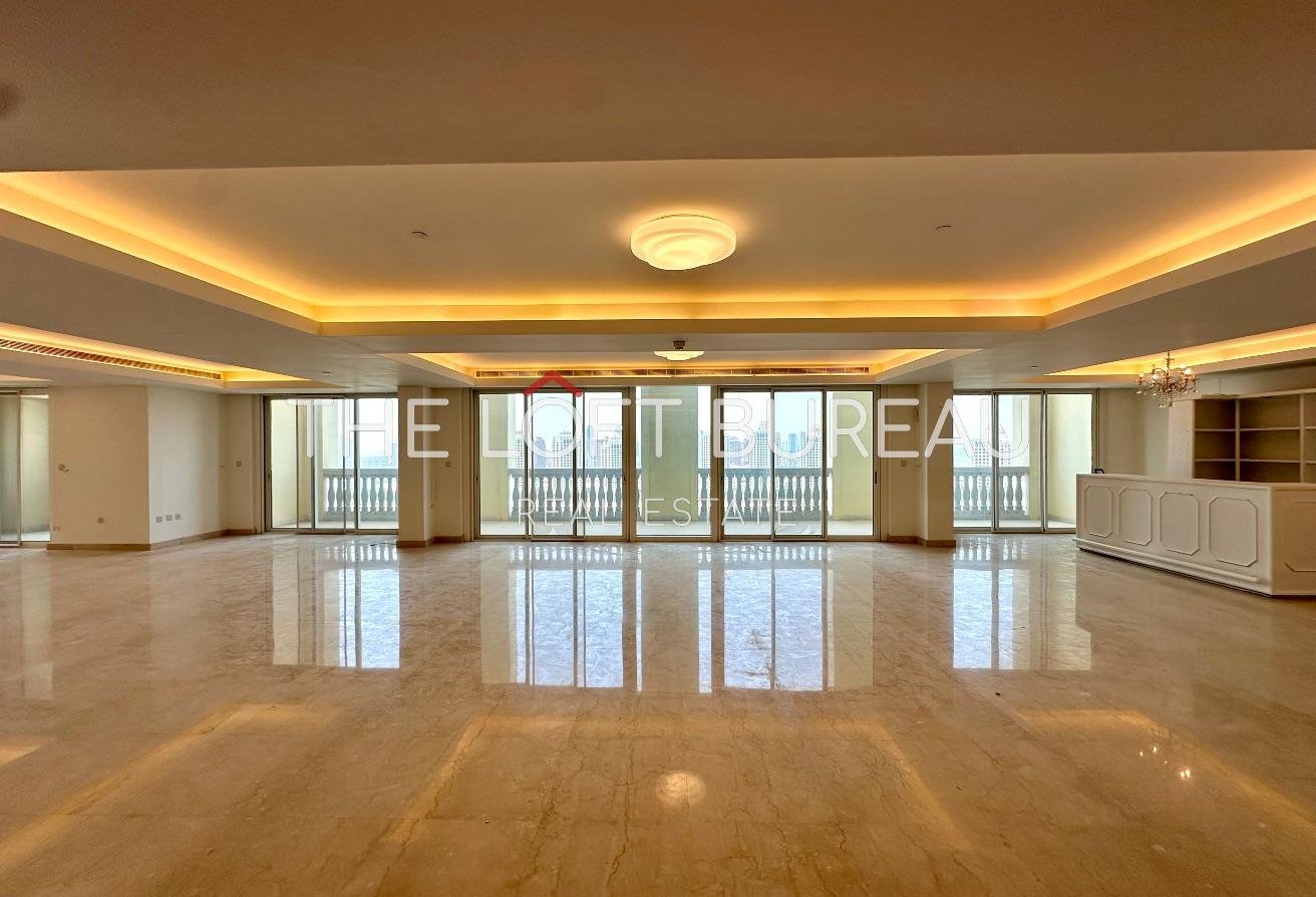 Luxury 4BR Duplex Penthouse | Beach View | Terrace