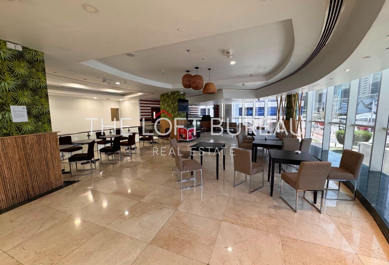 EXECUTIVE LOUNGE & RECREATION AREA PRIME LOCATION