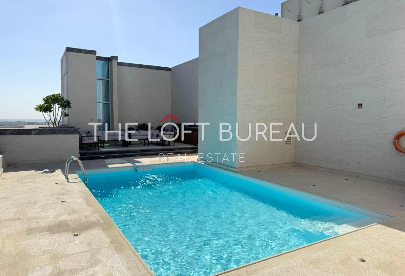 4 Bedrooms Pent House| Private Pool|Title Ready!
