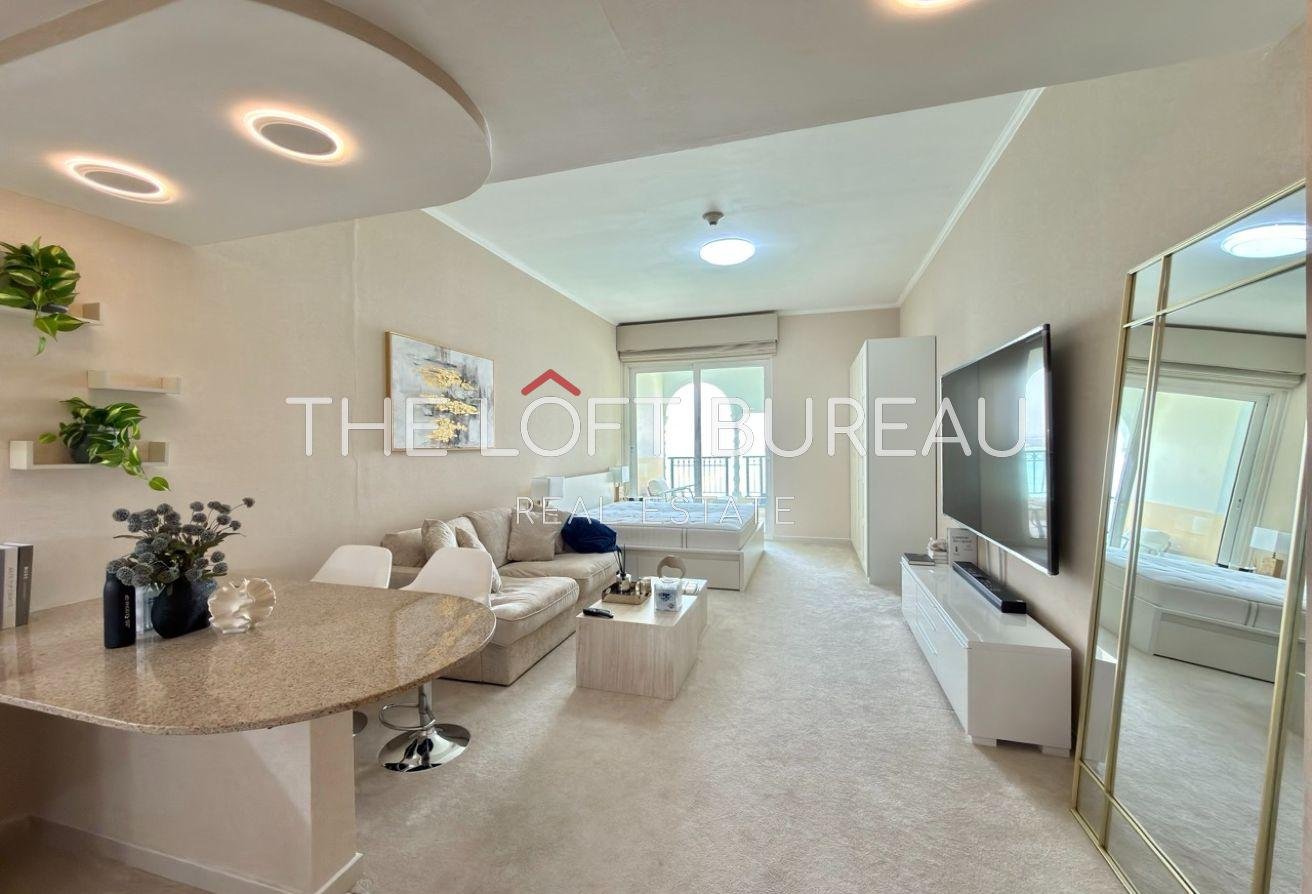 BILLS INCLUDED I SEA VIEW I MODERN STUDIO