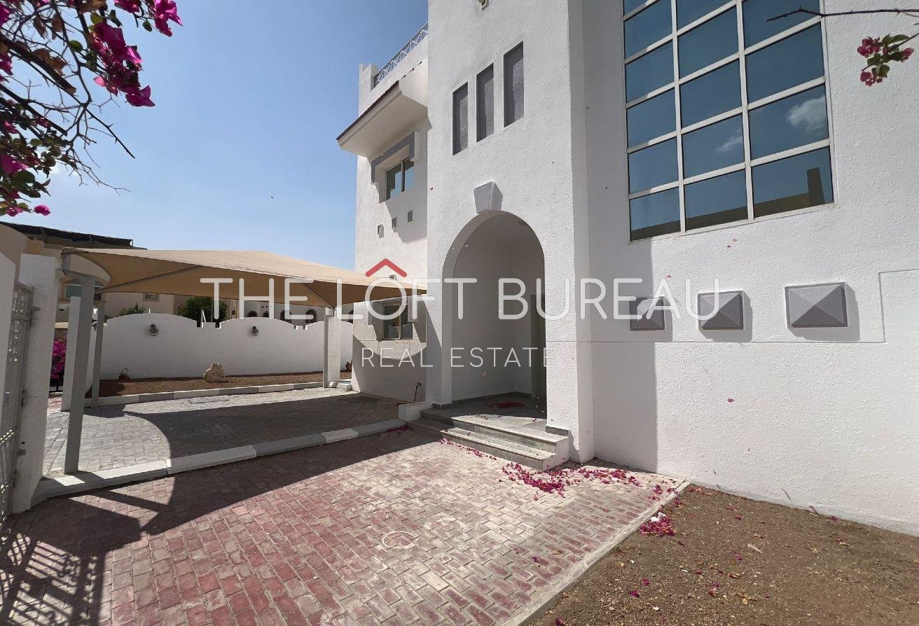 MODERN FINISHING 4 BHK VILLS WITH PRIVATE GARDEN