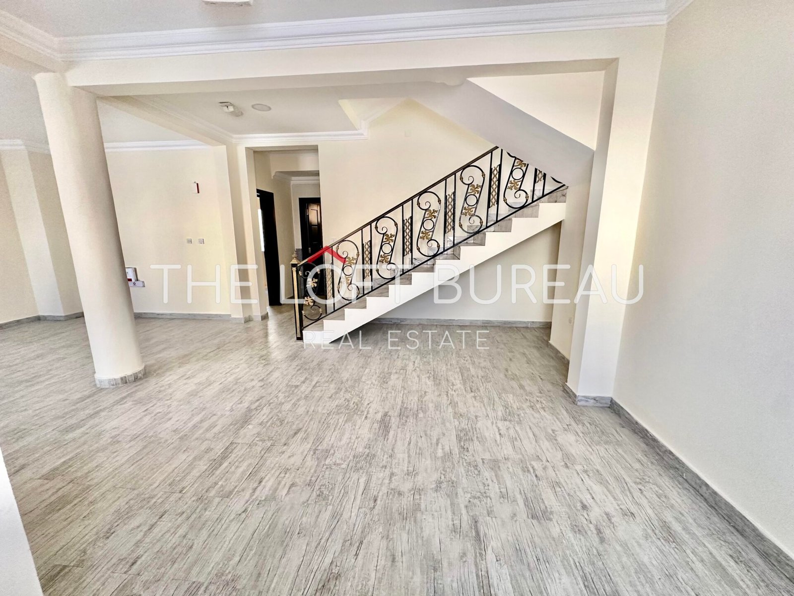 READY TITLE DEED | FAMILY VILLA FOR SALE