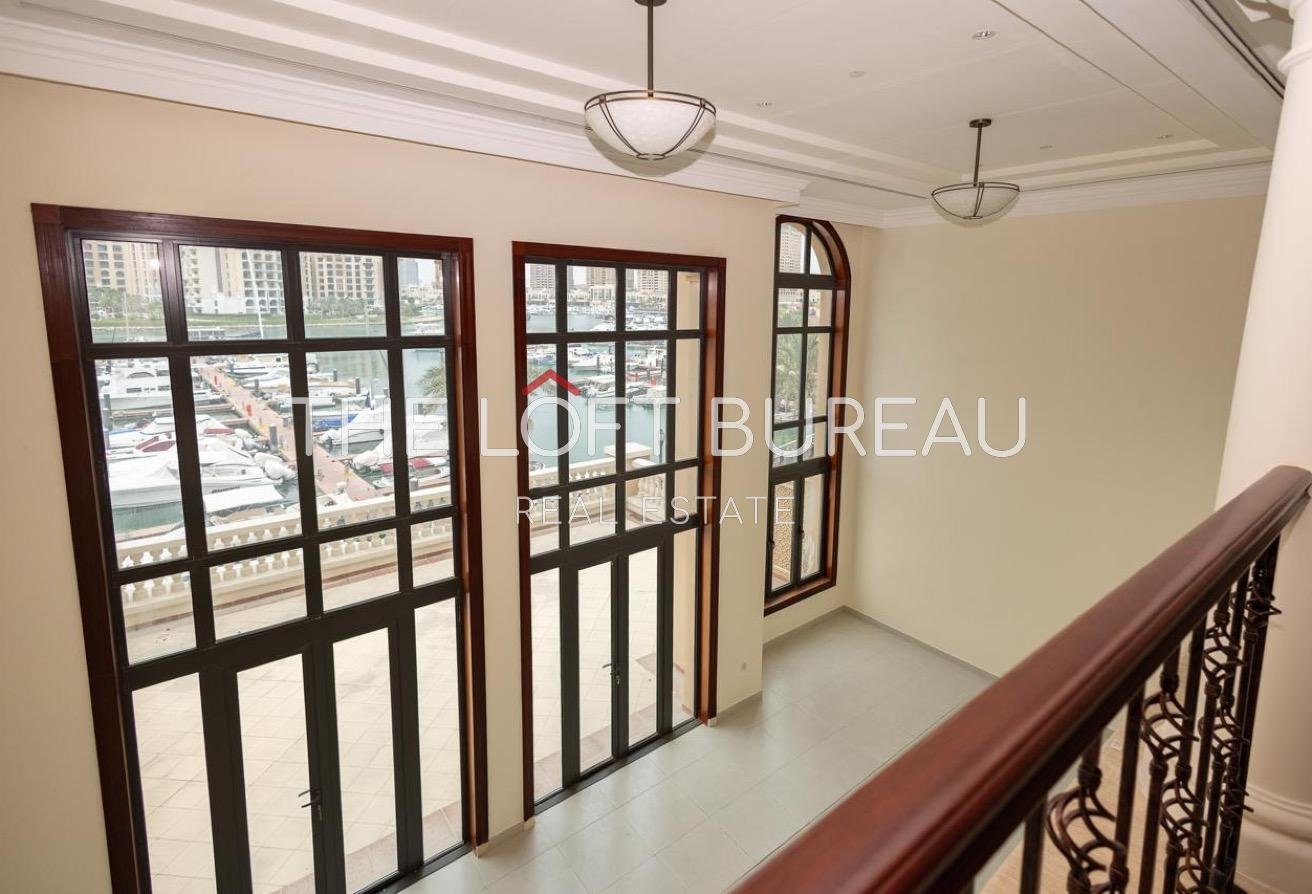 Marina View! Triplex 4BR Town House For Sale !