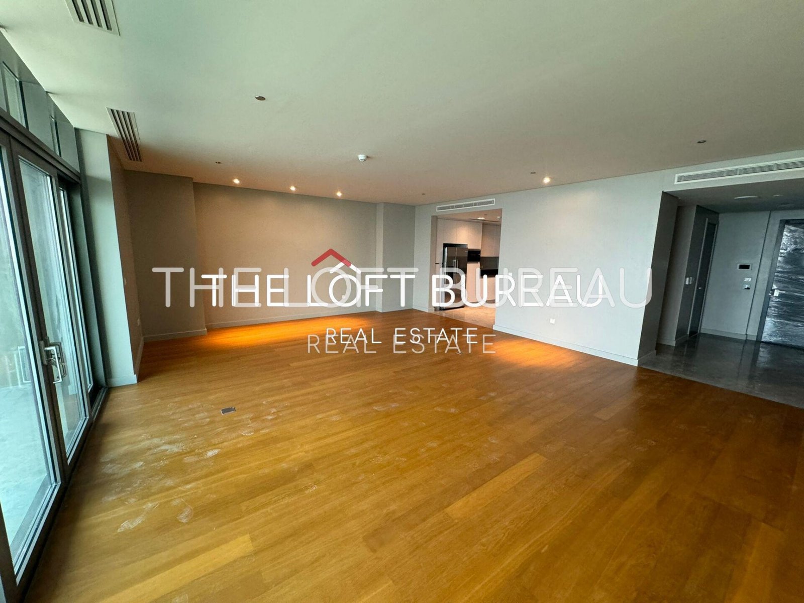 3 BEDROOMS+MAIDS| SEA VIEW| PP 4 YEARS| READY |