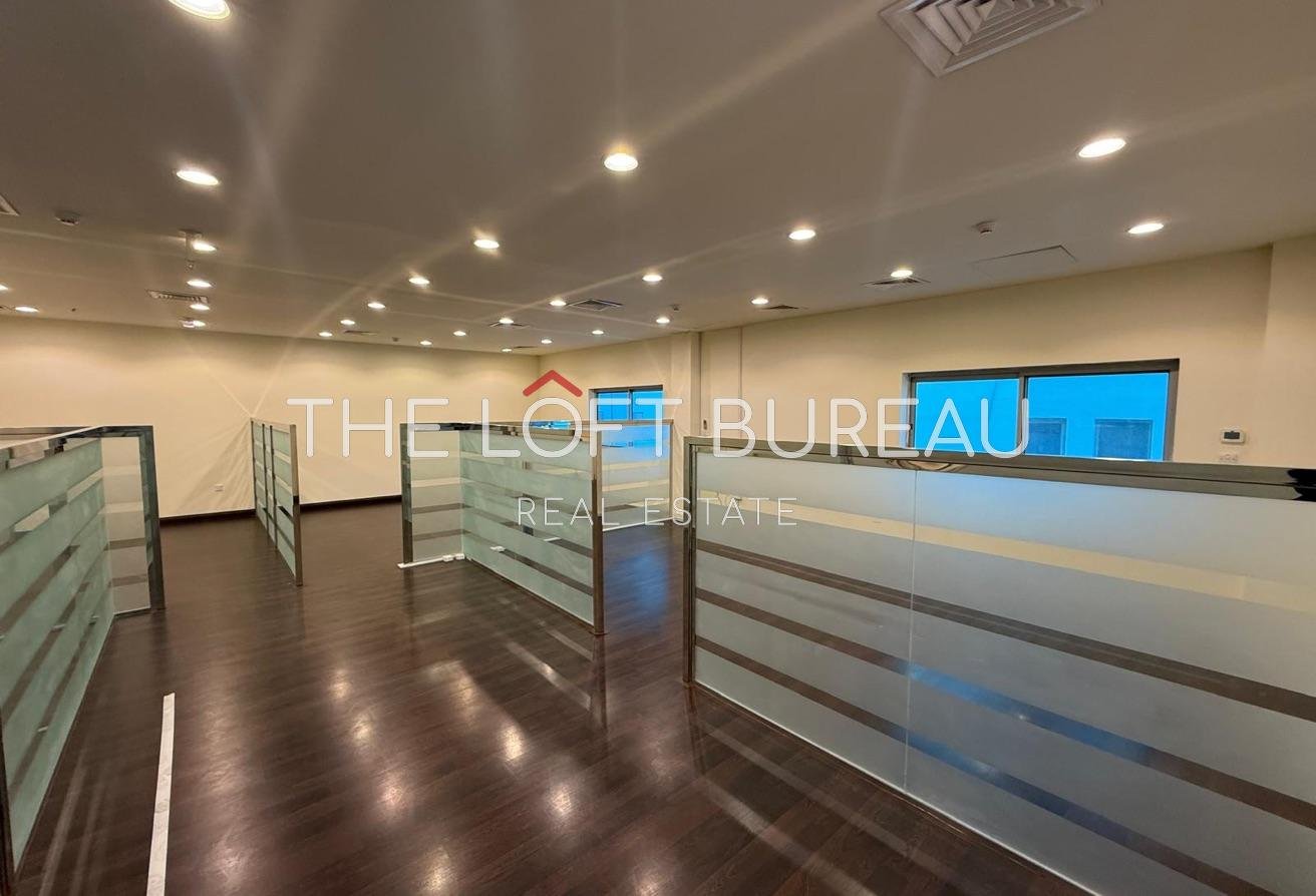 HIGH-END 250 SQM OFFICE ON C-RING ROAD FOR RENT