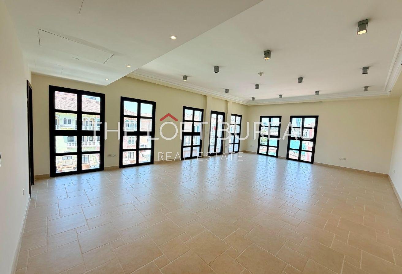 Home 11 2 BR Apartment with Water View in The Pearl