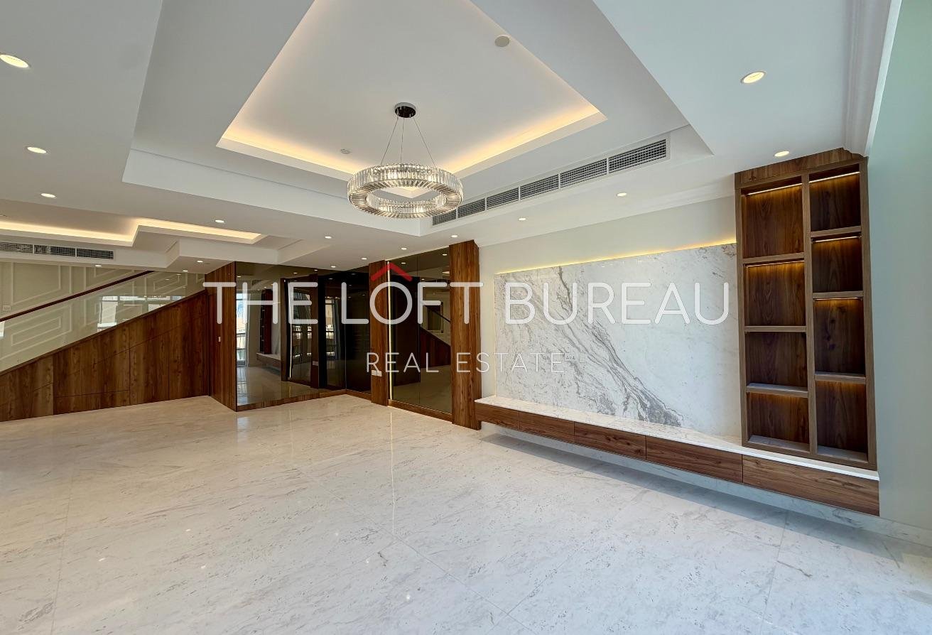 Upgraded 4 BR Duplex Penthouse in Porto Arabia