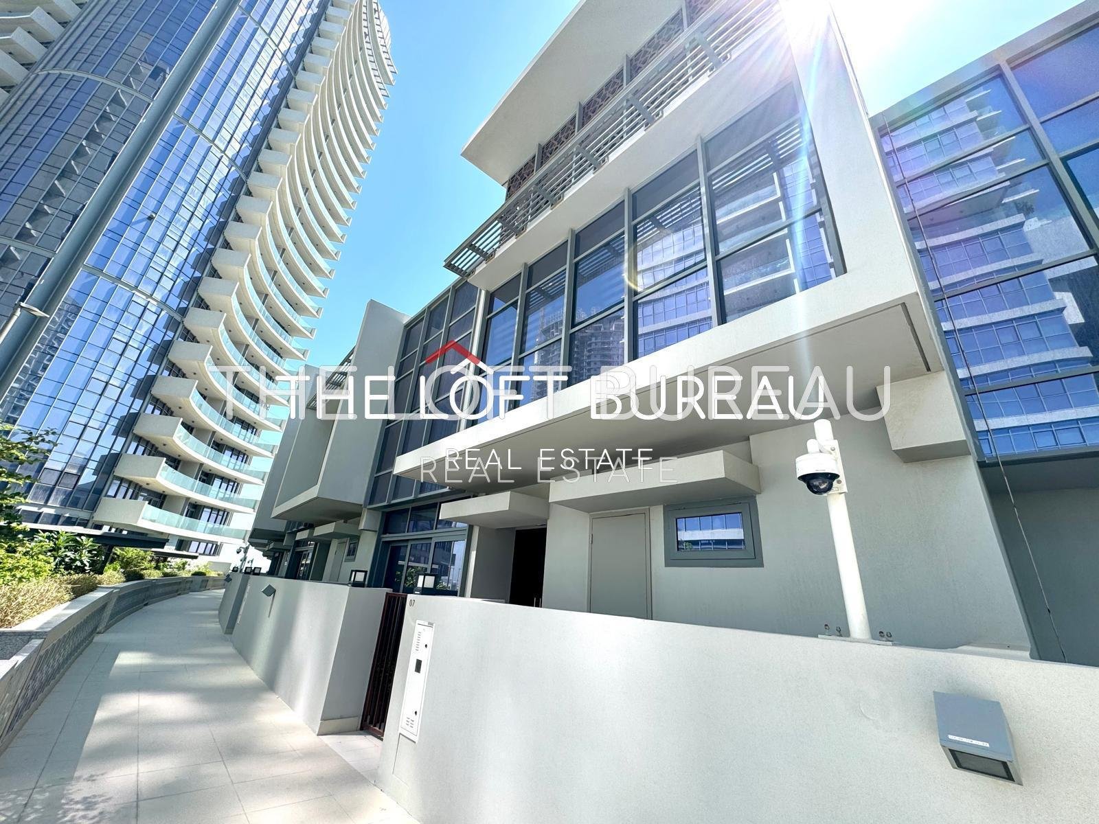 Townhuse| 3BR| Private Pool|Ready to move|PP 4Year