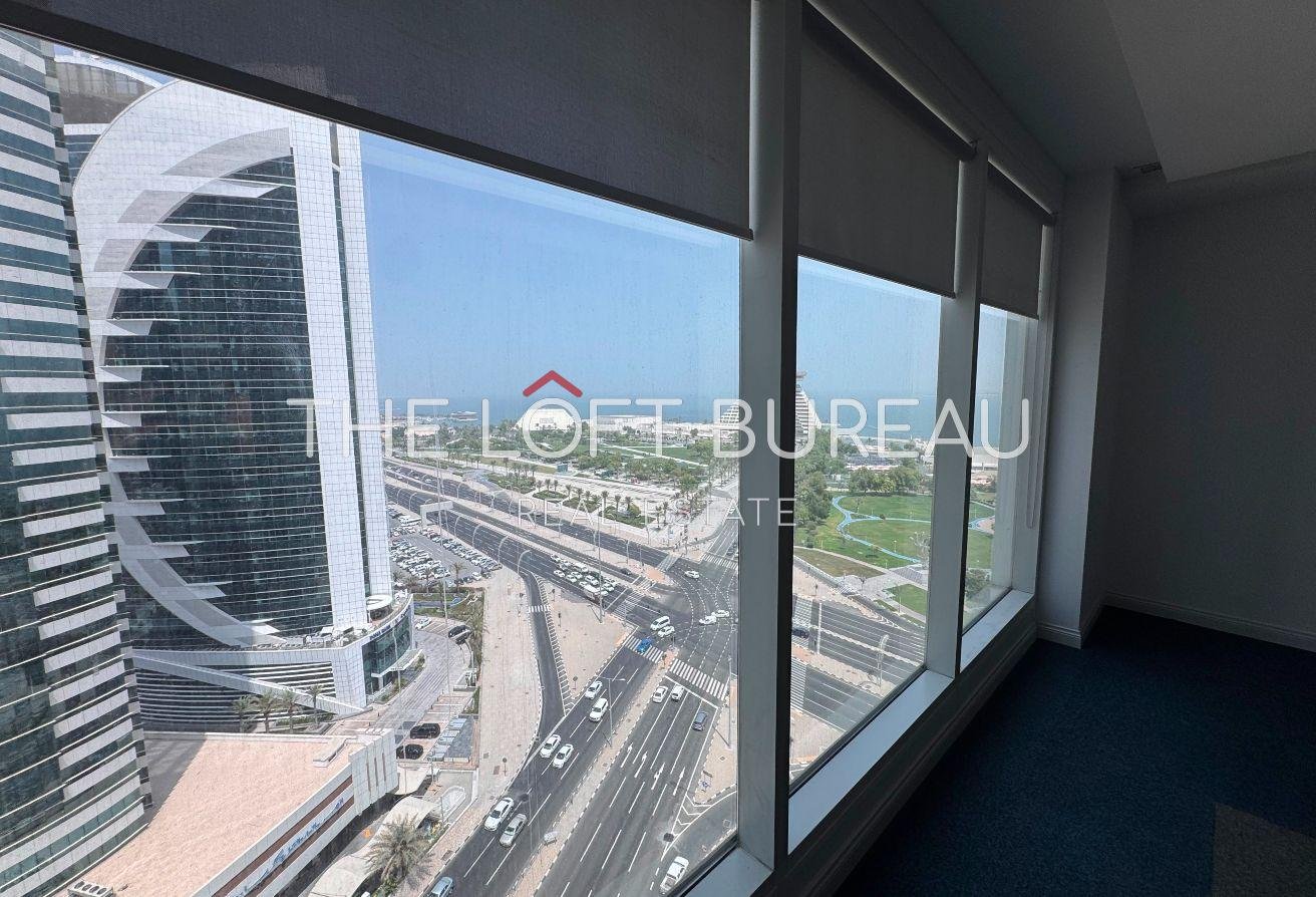 Home 11 SEA VIEW PRIME LOCATION QCOOL BILL INCLUDED FITTED