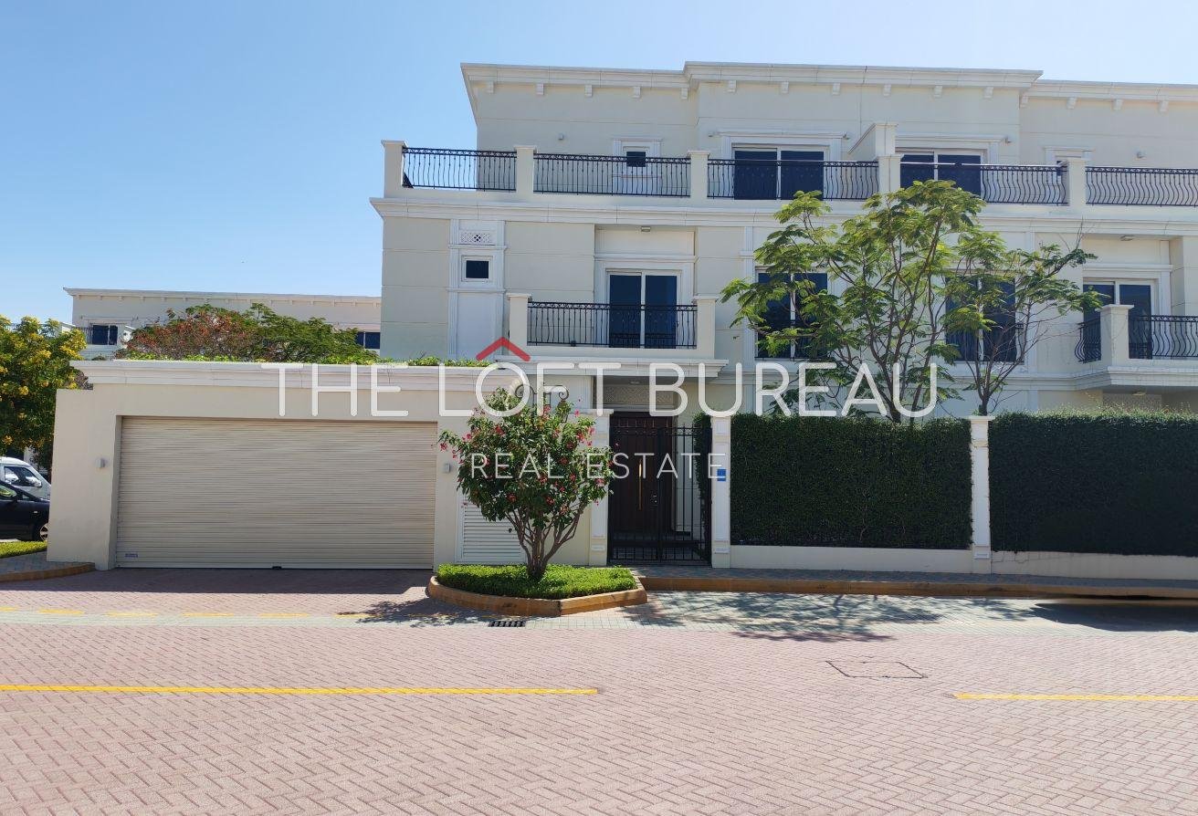Spacious Family Villa with Qatar Cool and Month