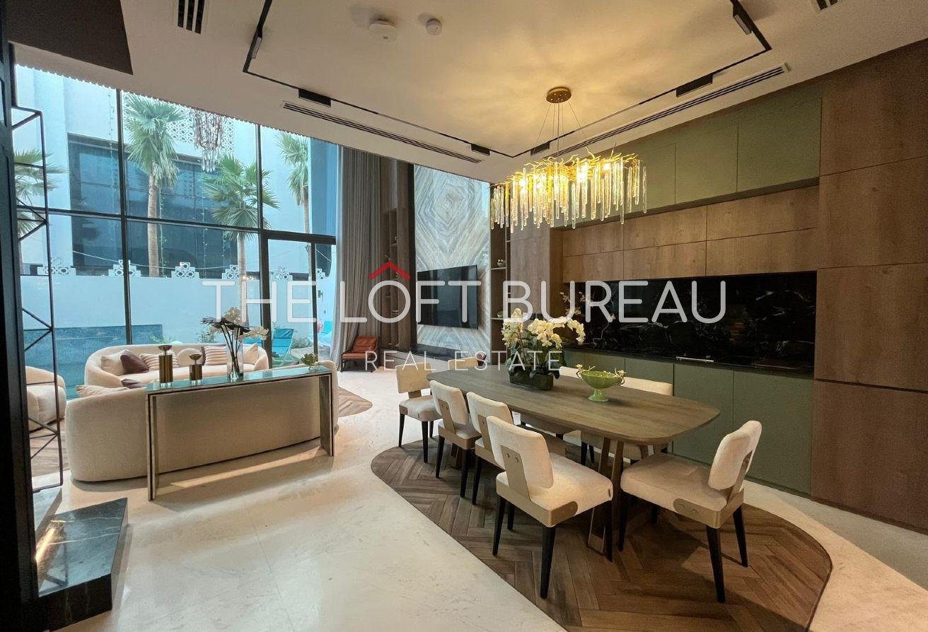 AMAZING 5 BD VILLA || FREE HOLD AREA || 8M QR