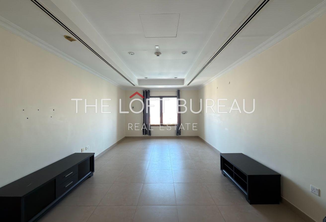 BILLS INCLUDED | SEA VIEW STUDIO | HIGH FLOOR