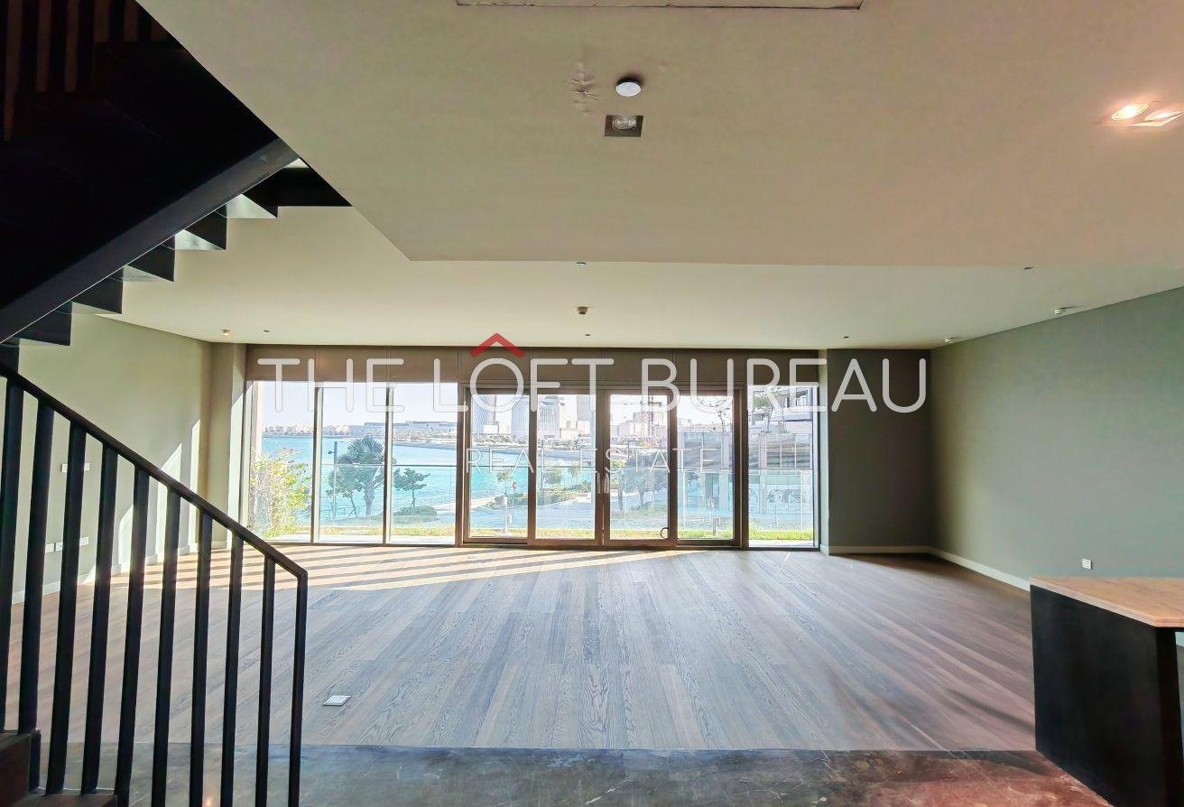 4BHK+M Townhouse Pool 6 Year PP Seef Lusail