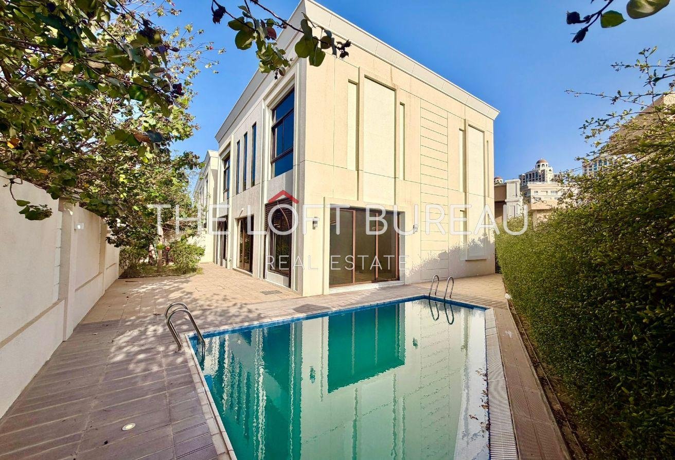 Home 7 No Commission!Private Pool ! Villa Facing School !