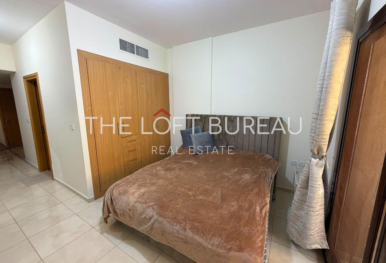 FURNISHED STUDIO| BILLS INCLUDED| FOX HILLS|