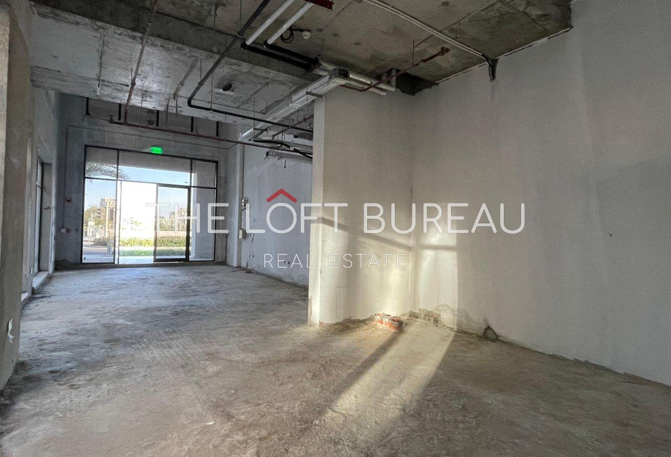 PRIME LOCATION SHOP SPACE DYNAMIC AREA LUSAIL