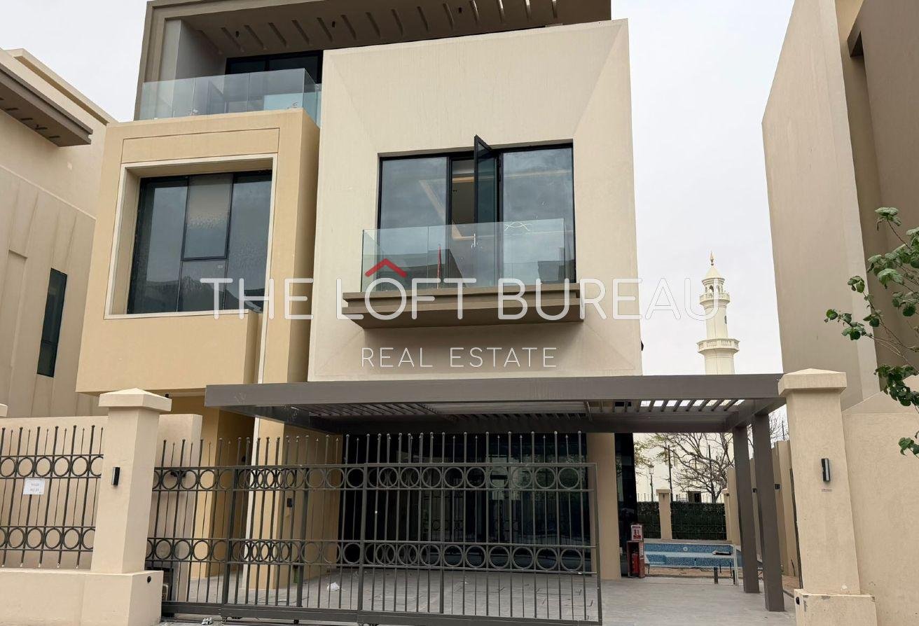 Brand New! Luxury 6BR Villa With Private Pool!