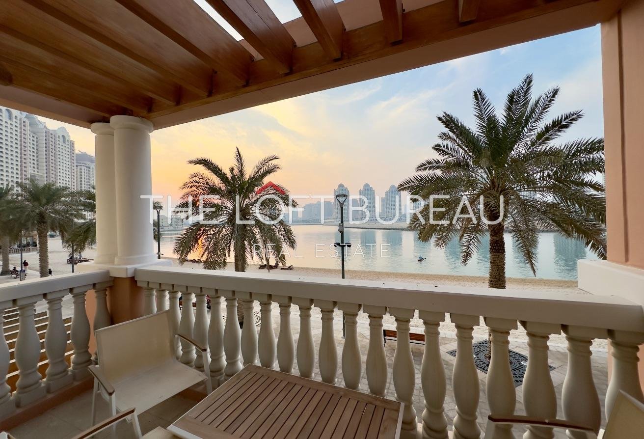 Beachfront Townhouse | Bills Included  | SF