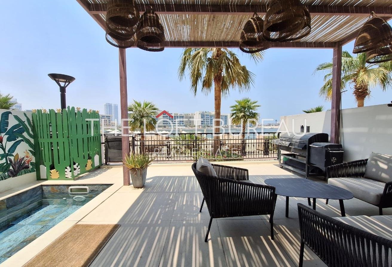 Home 7 Luxury 3BR Town House |Private Pool|Bills Included