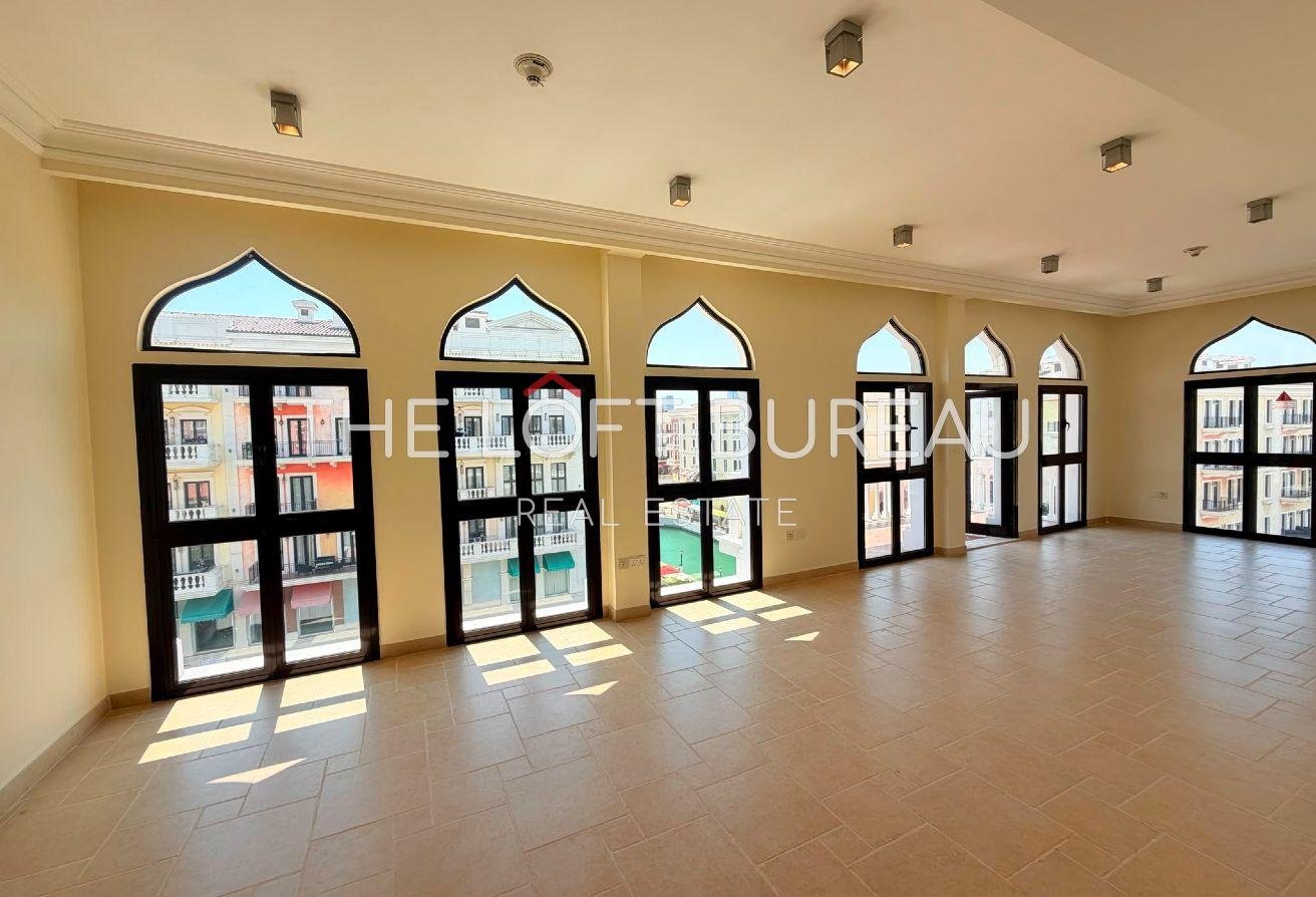 HUGE LIVING ROOM | AMAZING CANAL VIEW | NO FEE