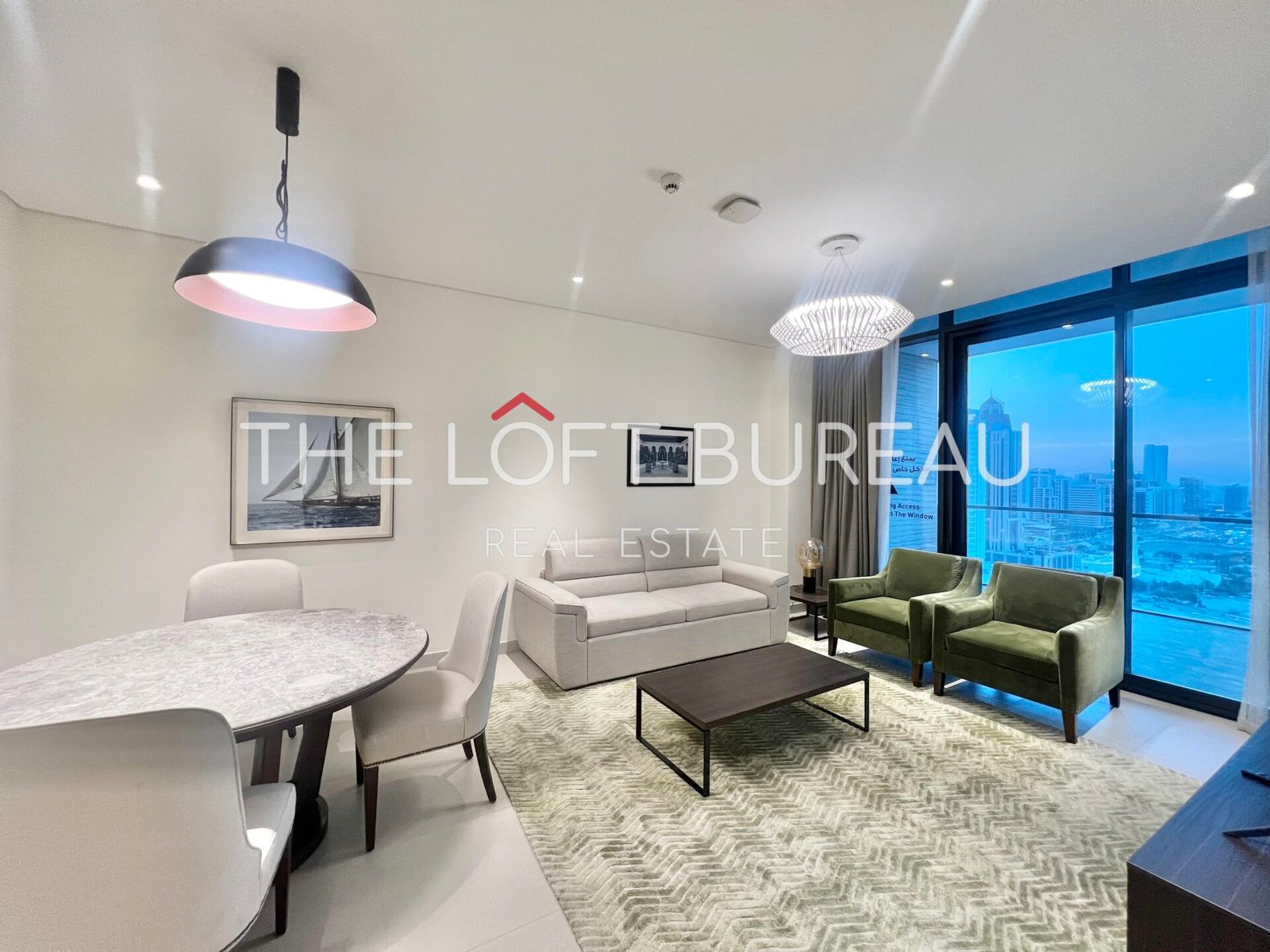 Elegant 1BR | Premium Amenities | Balcony