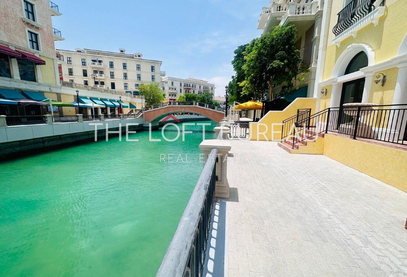 3 FLOORS | 4 BEDROOMS | GARAGE | POOL, GYM ACCESS