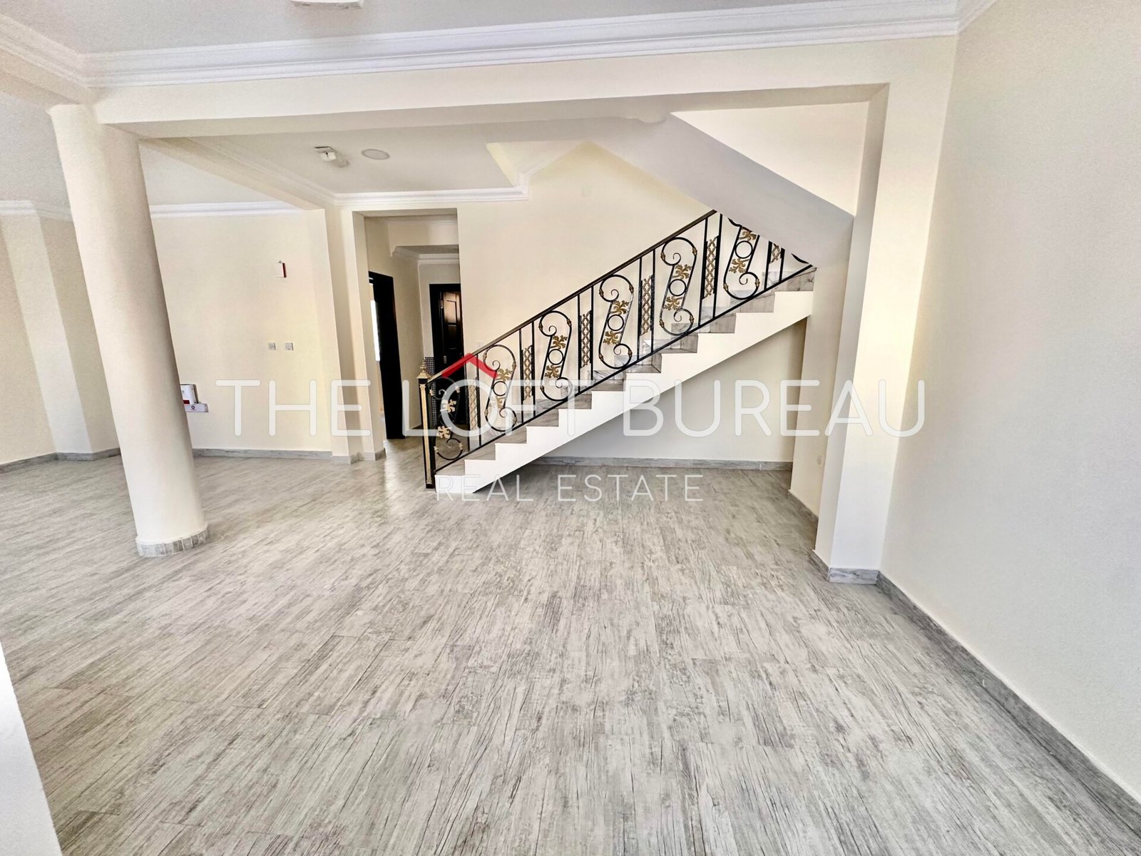 READY TITLE DEED | FAMILY VILLA FOR SALE