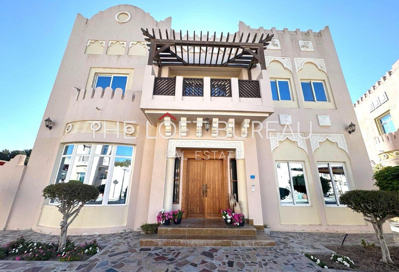 Bright 4 Bedrooms+Maid+Office Villa | West Bay