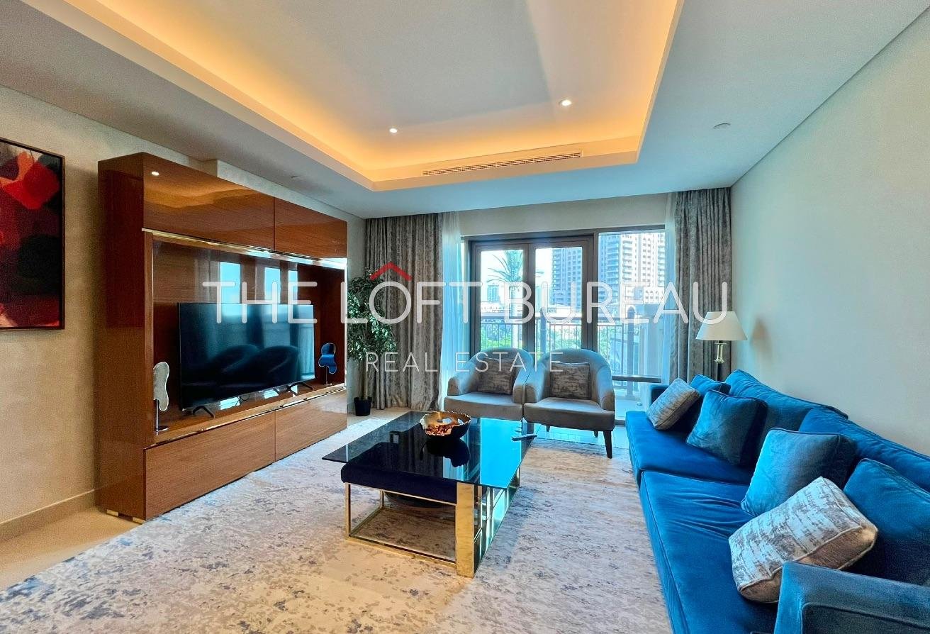 Luxury Townhouse 2BR | Bills | Laundry | Balcony