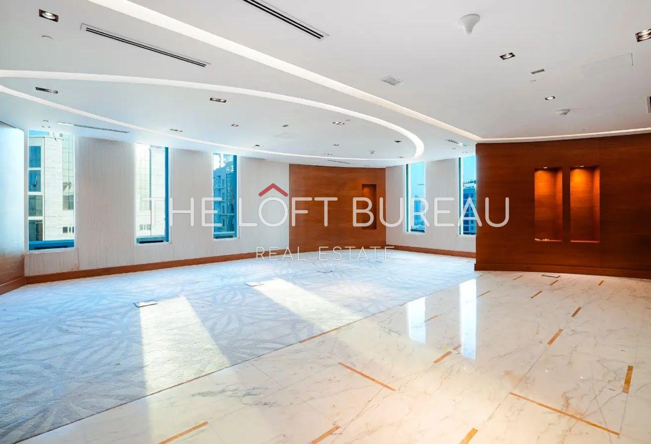 NO COMMISSION! Outstanding Modern Office Spaces!
