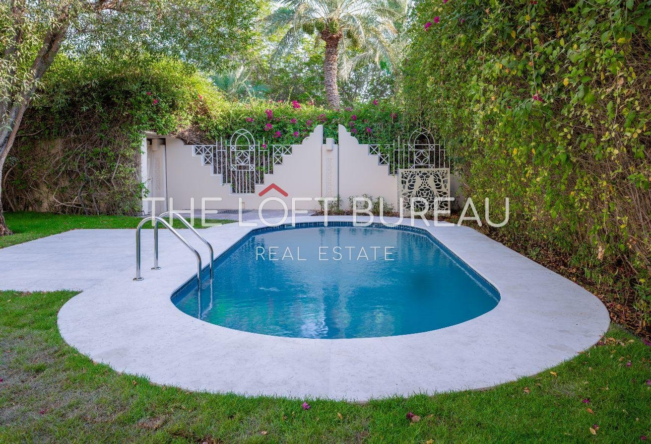 4BR VILLA || PRIVATE POOL & GARDEN