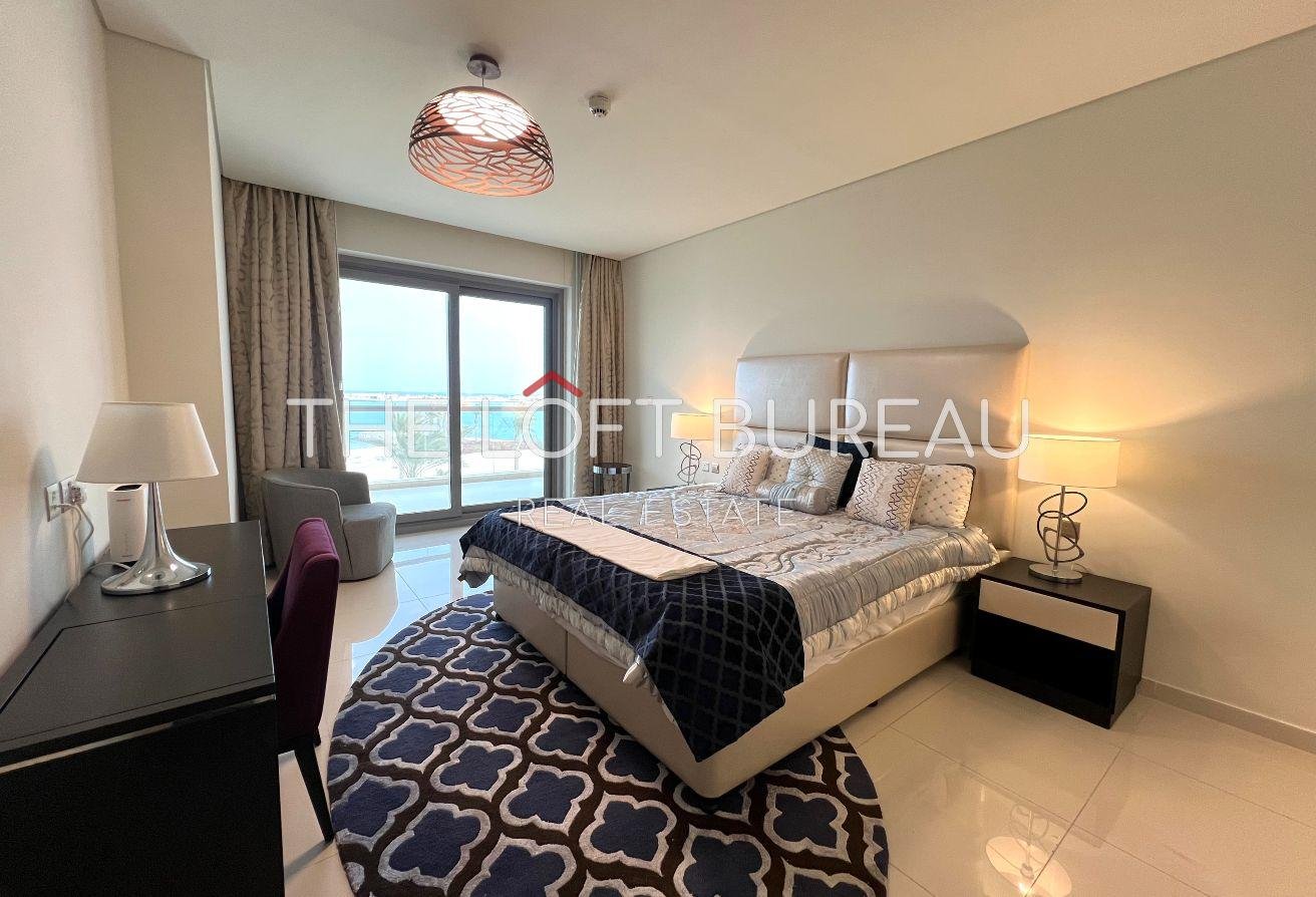 DIRECT BEACH VIEW | BILLS INCLUDED |  1 BEDROOM