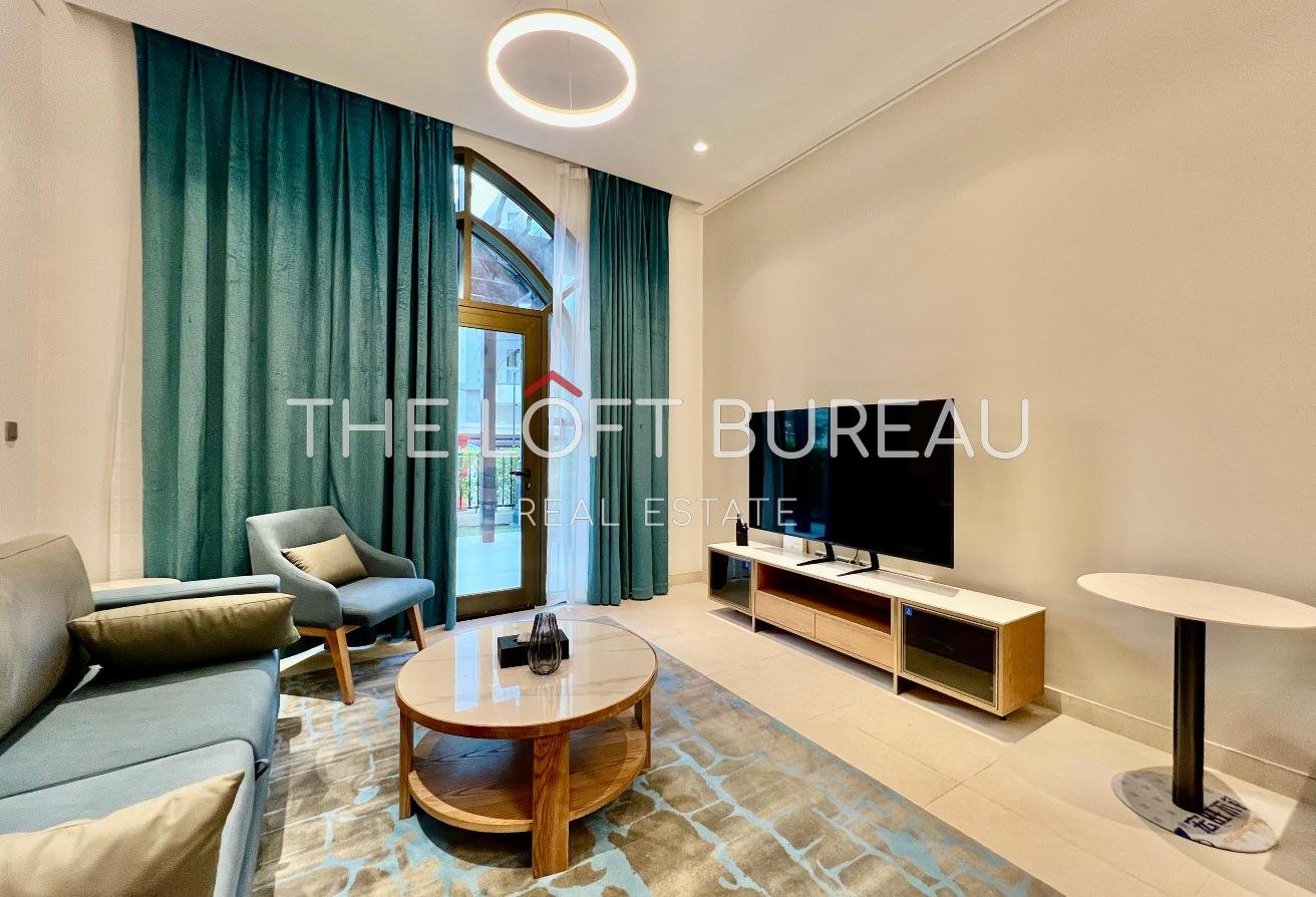Terrace | Open Plan 1BR | Free Wifi | Beach Access