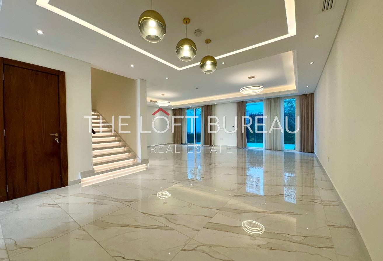 Luxury 5BR Villa | No AGENCY Fee | Backyard