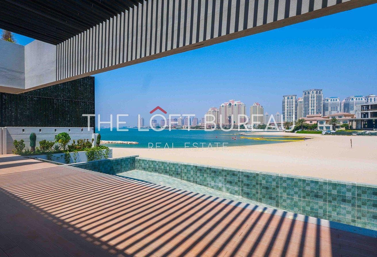 Luxury Beachfront Villa | Freehold |Pool |Basement