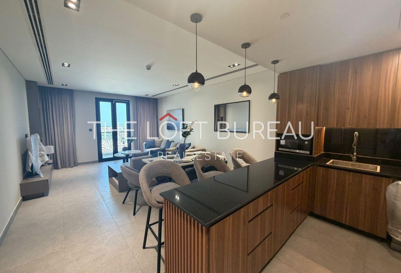 BILLS IN/ BRAND NEW/CHARMING 2 BHK/PRIME LOCATION