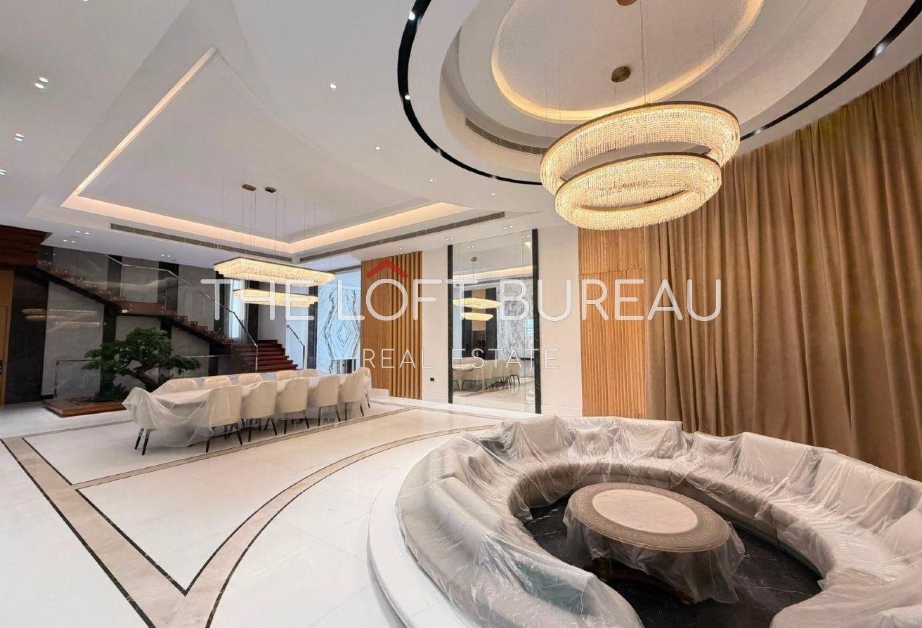NEW|LUXURY|ELEVATOR|BASEMENT|FIRST LIVE|2 KITCHENS