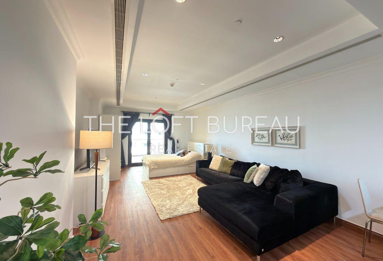 BILLS INCLUDED | COZY STUDIO WITH BALCONY