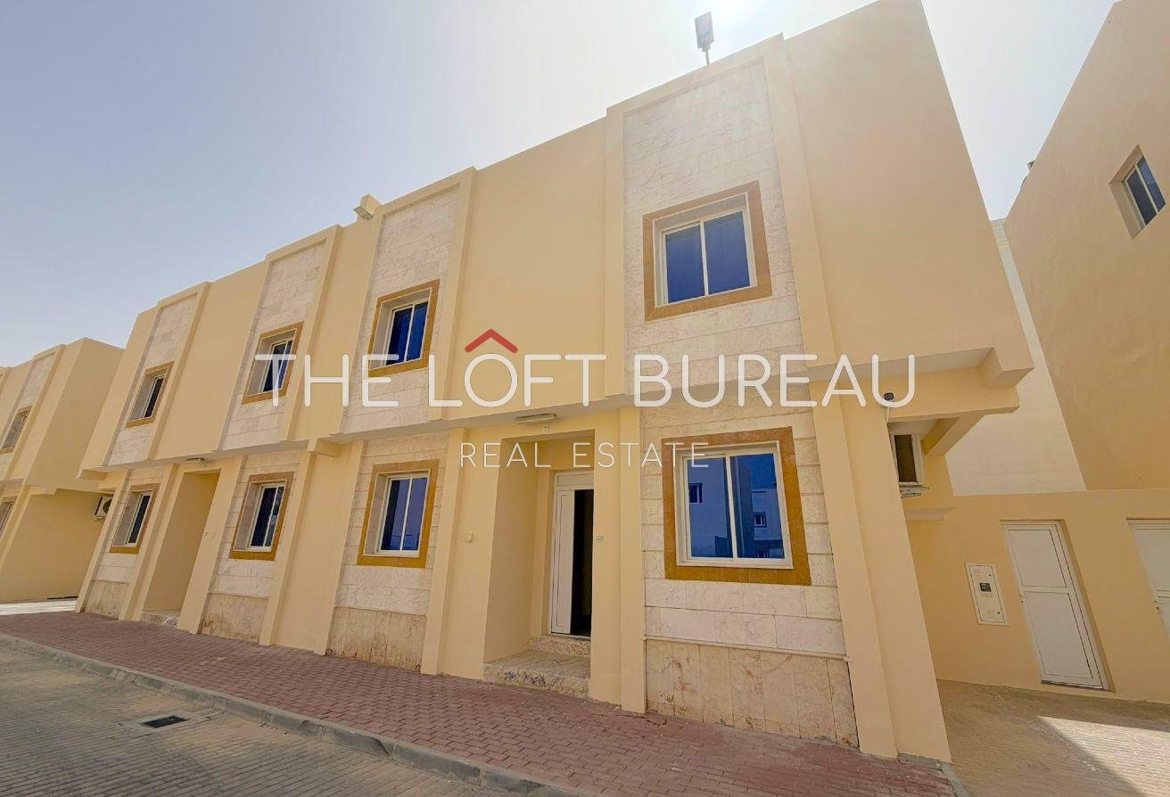 FREEHOLD 6 BR VILLA| IN COMPOUND| AL SAKHAMA|