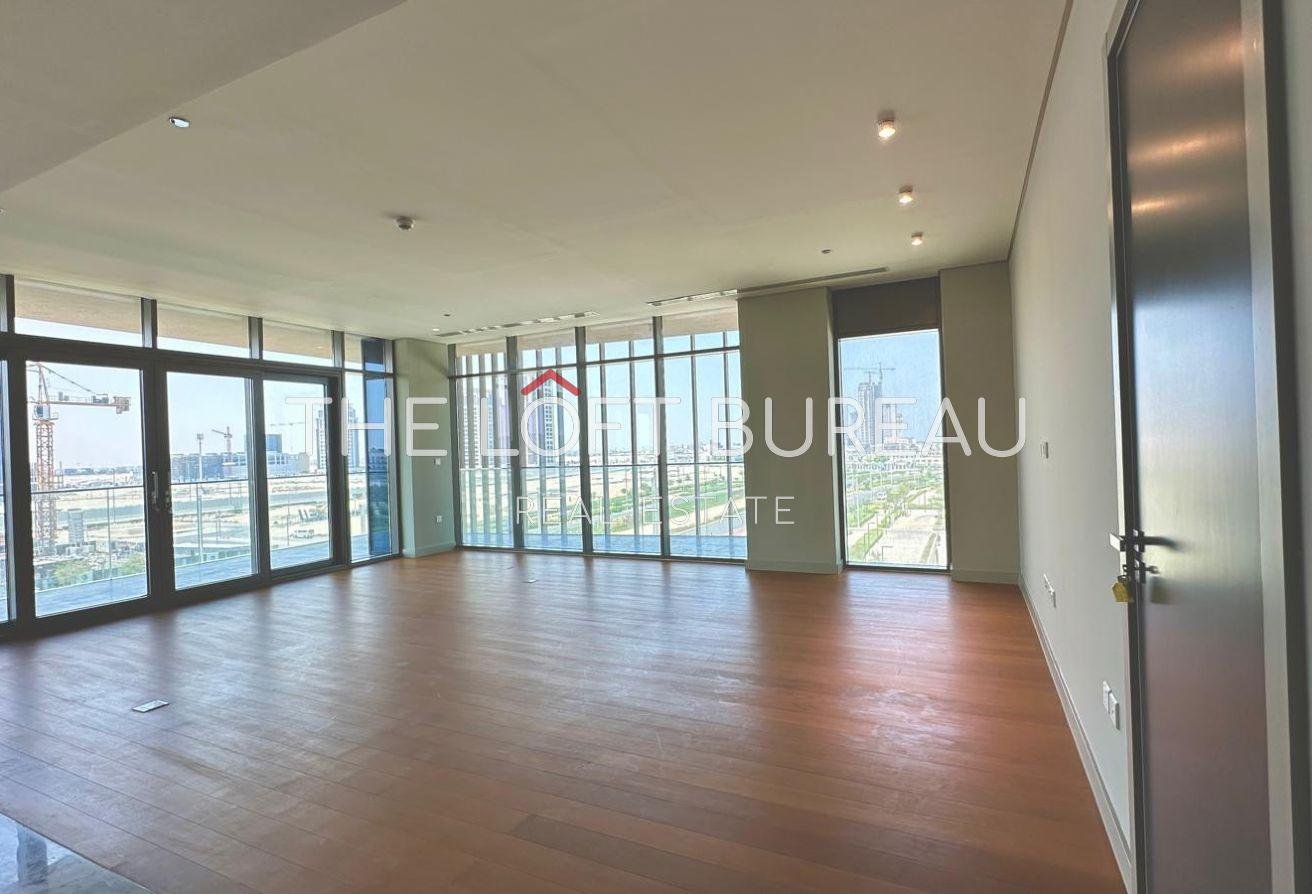 Home 9 No Commission |20% DP| City And Sea View | Balcony