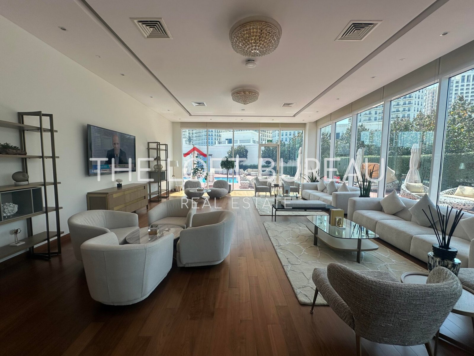 Luxury Villa | Private Garden Spacious
