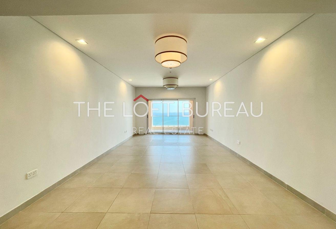 LUXURY UNIT I SEA VIEW I HUGE LAYOUT 2+MAID