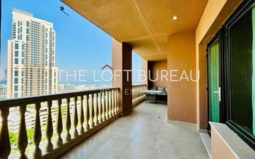 SPACIOUS 2BHK WITH LUXURIOUS FURNITURE