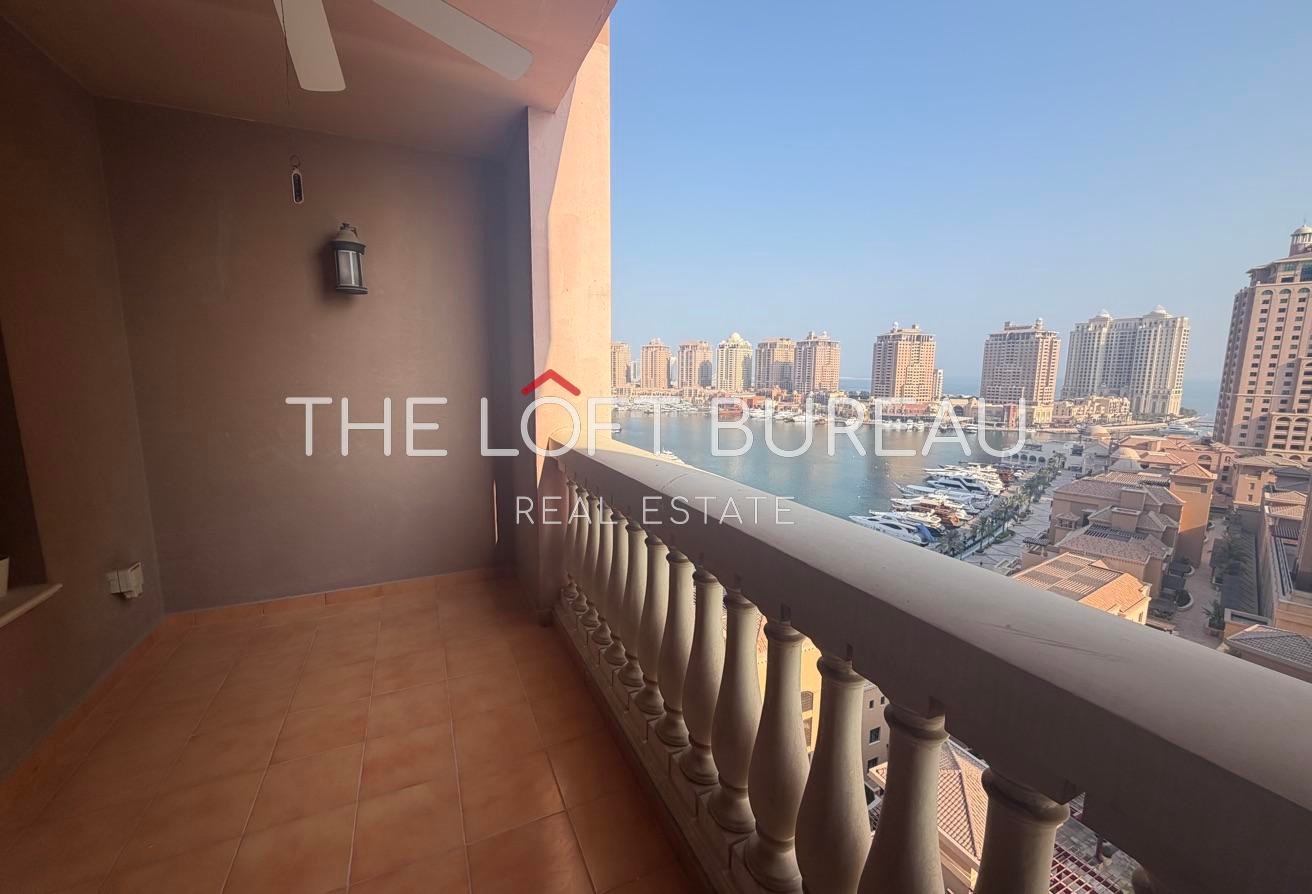 Home 6 1 BR Apartment with Full marina View in The Pearl