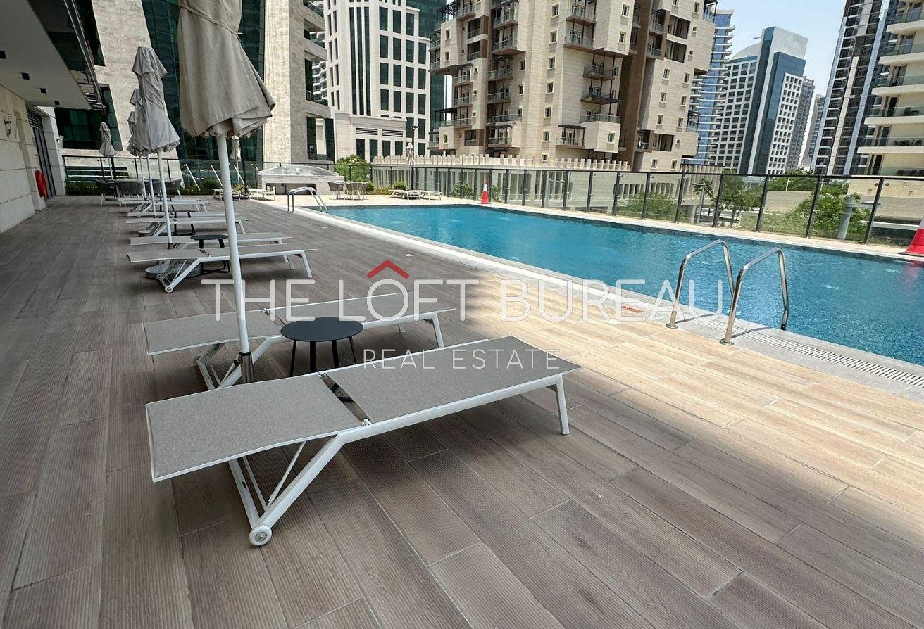 LUXURIOUS 1BHK MARINA PROMENADE